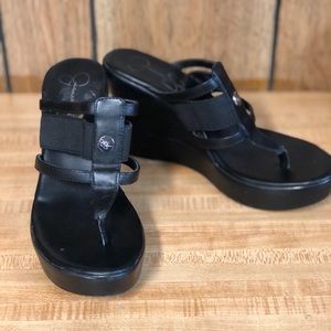 Black sandals size 8 Jessica Simpson